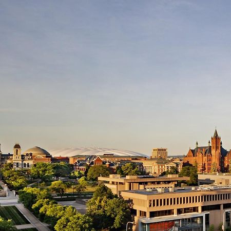 Sheraton Syracuse University Hotel And Conference Center Exterior photo